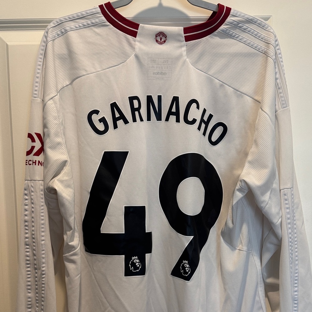 Adidas White and Red Men's Jersey - Picture 4 of 4